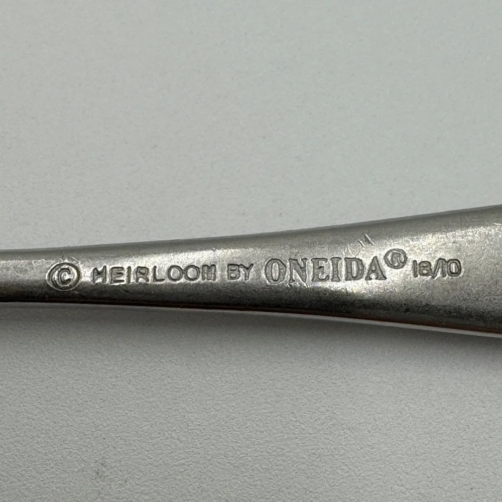 Heirloom‎ by Oneida Salad Fork Set of 10 Pieces Stainless Flatware 18/10
